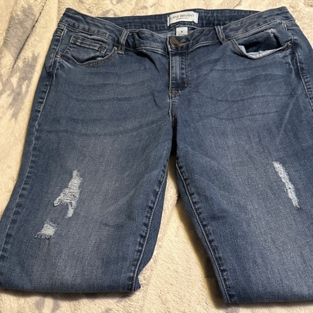 671. Lane Bryant mid rise super stretch skinny Distressed Denim Cropped Jeans